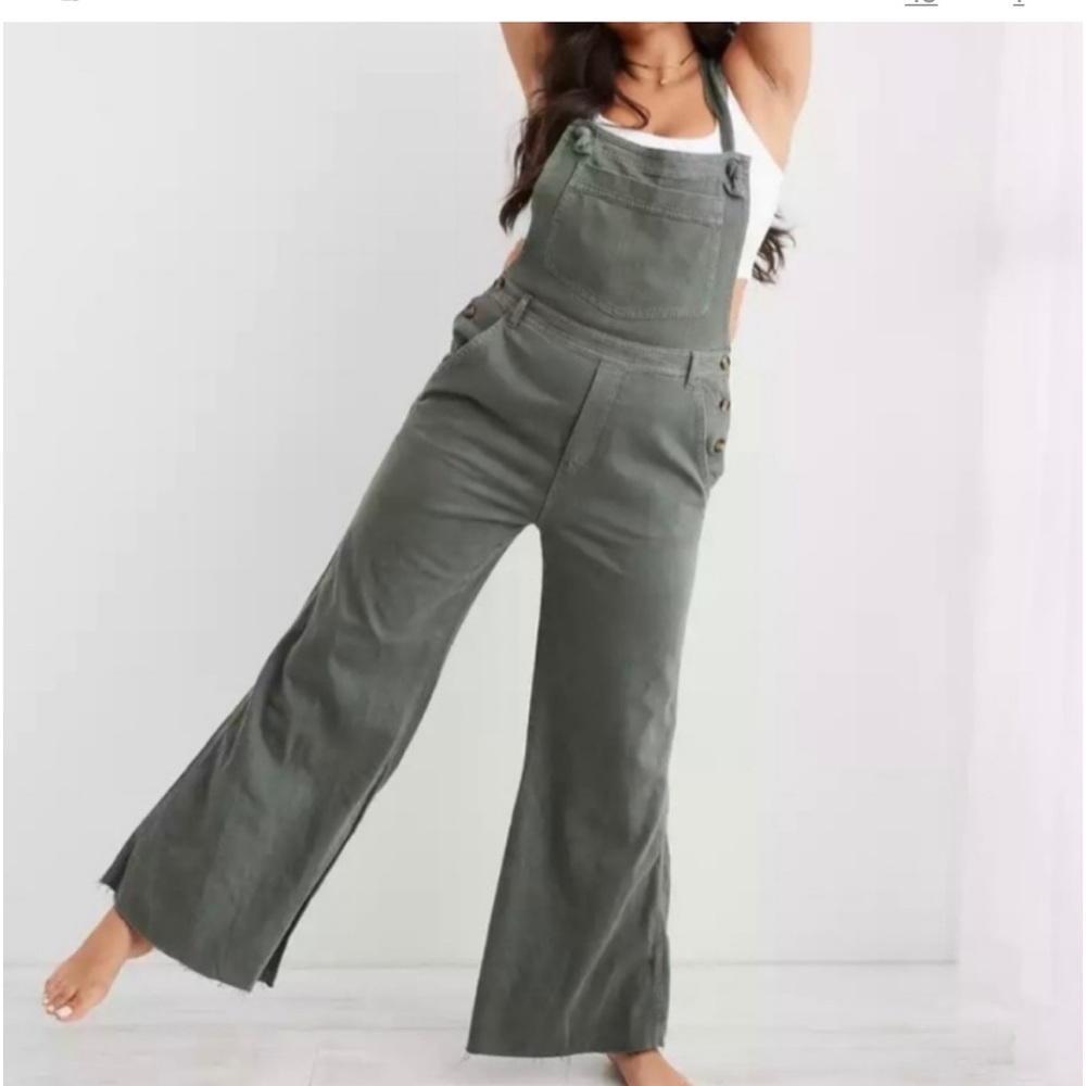 Aerie wideleg overalls size Small